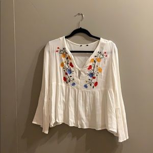 Very cute flared sleeve blouse